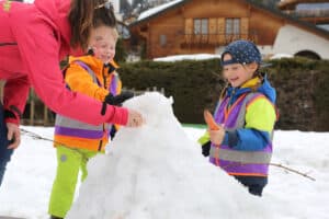 Combining Skiing and Play Works for Under 6s