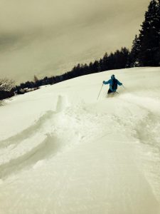 Powder skiing on the Veysonnaz Red